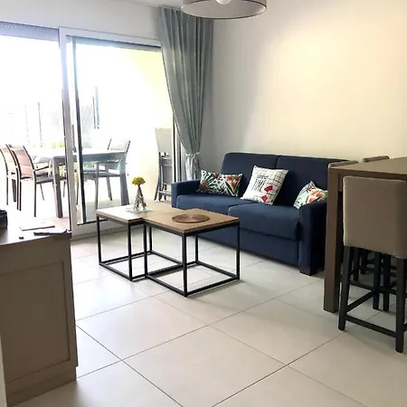 Apartment Spacieux Avec Jardin Dans De Grand Standing Avec Piscine *